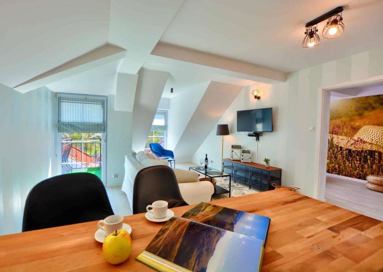 Apartament Beztroski ウストシキ・ドルネ エクステリア 写真